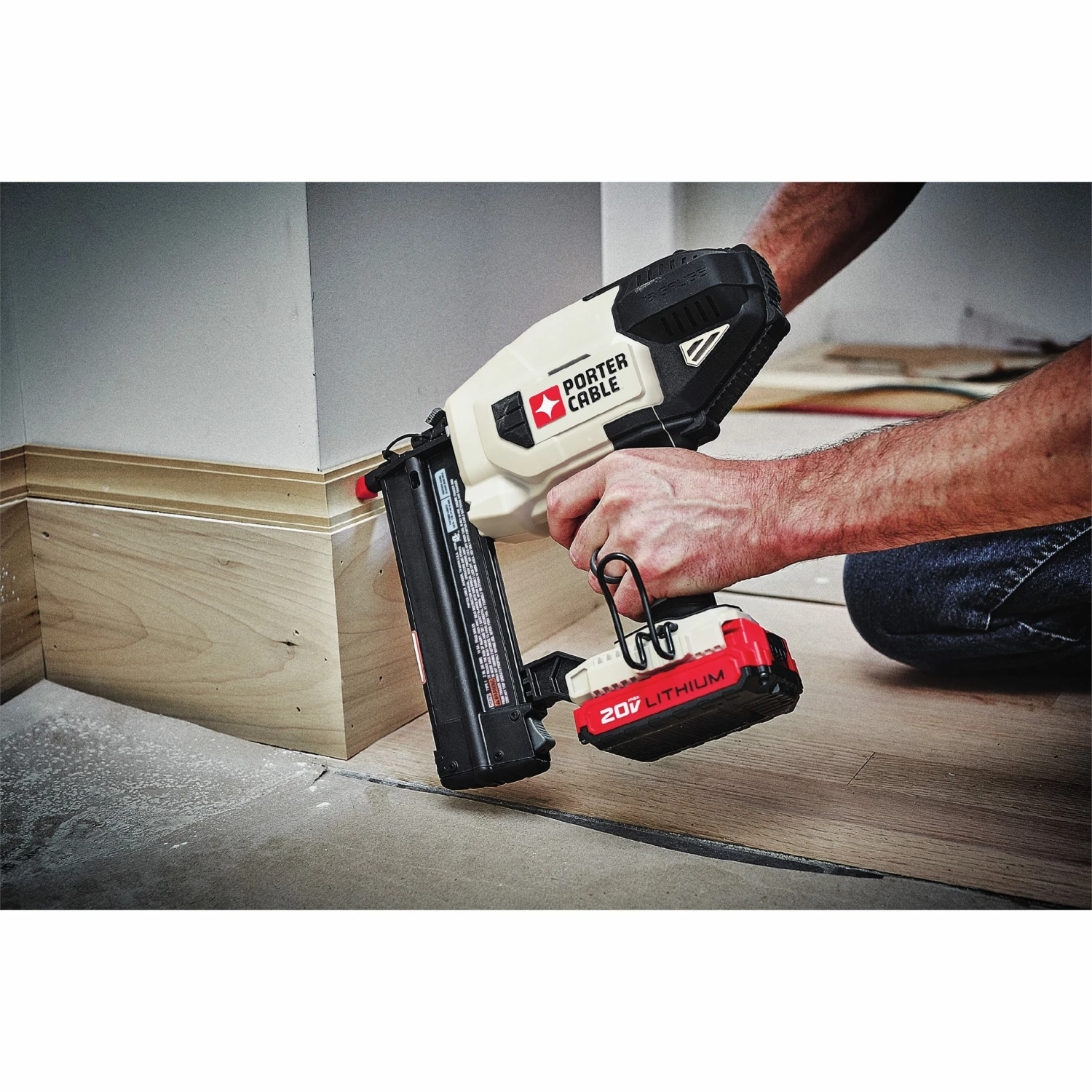 PORTER-CABLE Nailers 18-Gauge 20-Volt Max Cordless Brad Nailer 2 PORTER-CABLE Nailers 18-Gauge 20-Volt Max Cordless Brad Nailer - Image 2